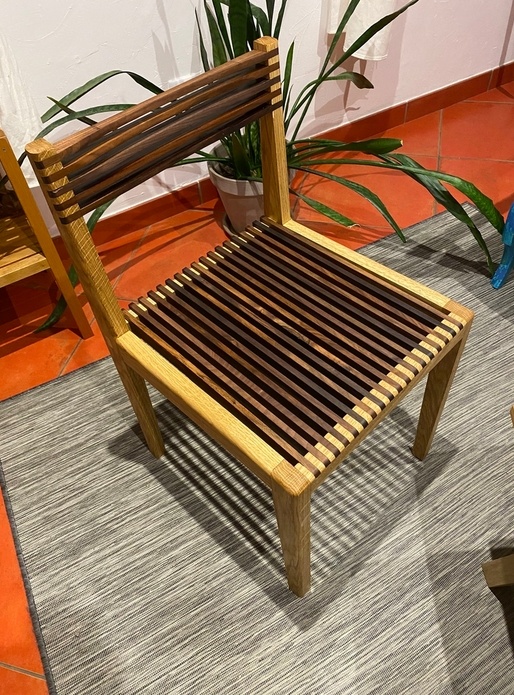 Chaise en chêne et noyer