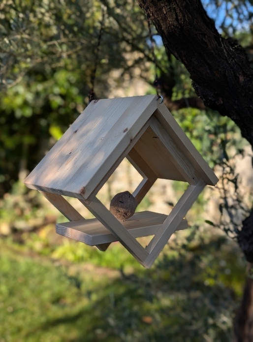 Mangeoires pour oiseaux