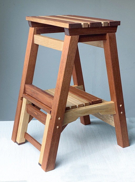 Tabouret (et un peu plus)