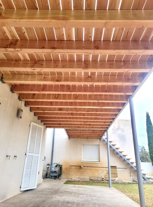 Terrasse suspendue. Douglas.