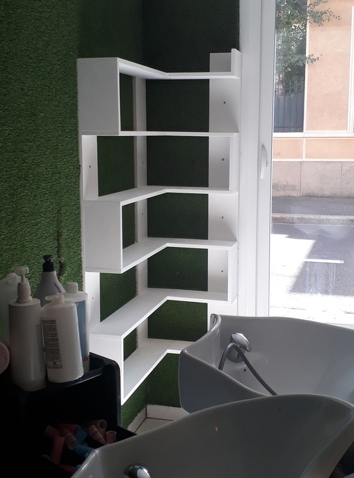 Agencement intérieur d'un salon de coiffure