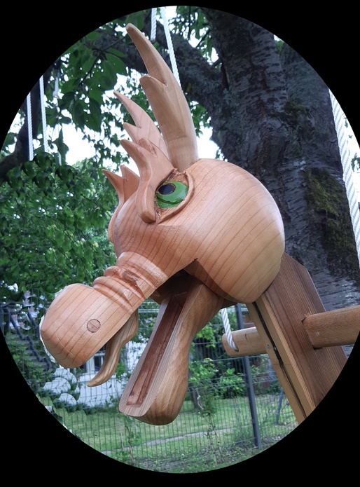 Balancoire dragon