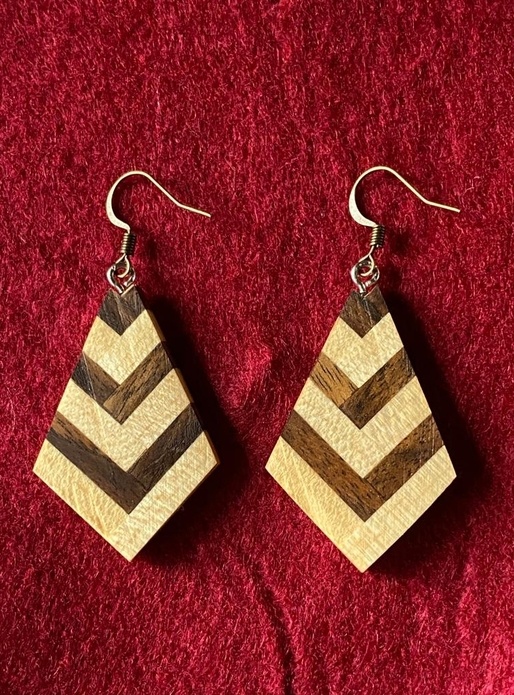 Boucles d'oreilles en Noyer et en Erable