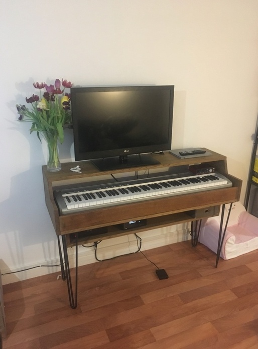 Caisson esthétique pour piano électrique.