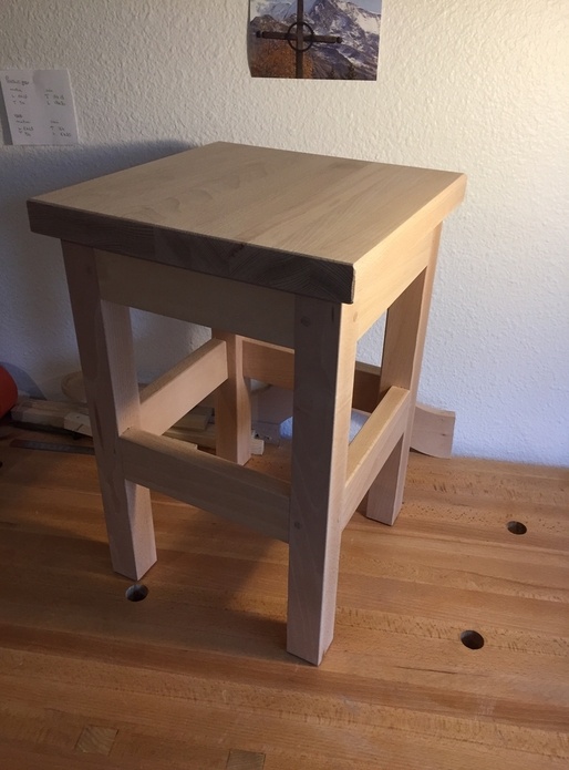 Tabouret en hêtre