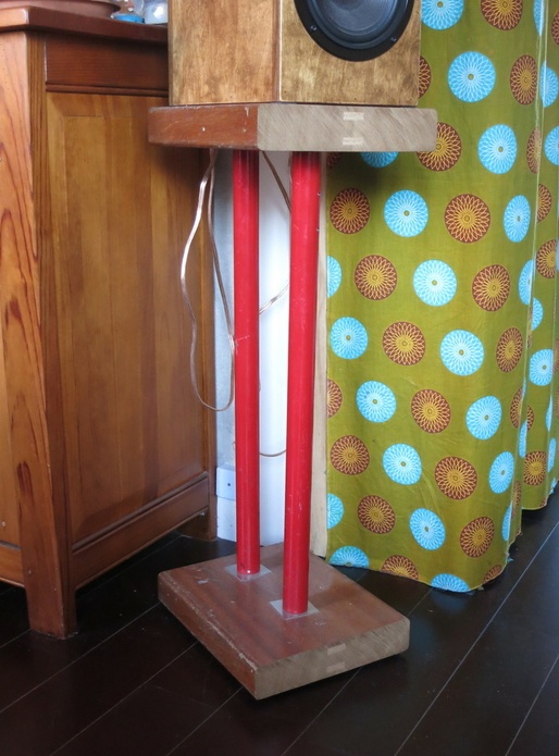 Pieds d'enceinte bois-métal