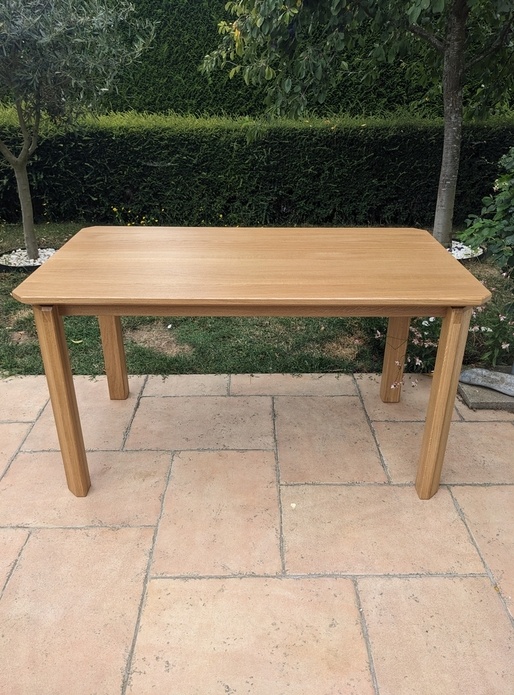 Table à manger 4/6 personnes en chêne massif