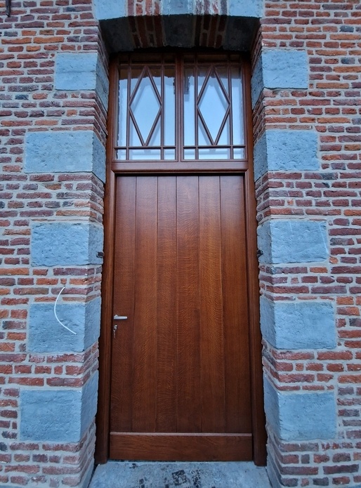 Porte corps de ferme