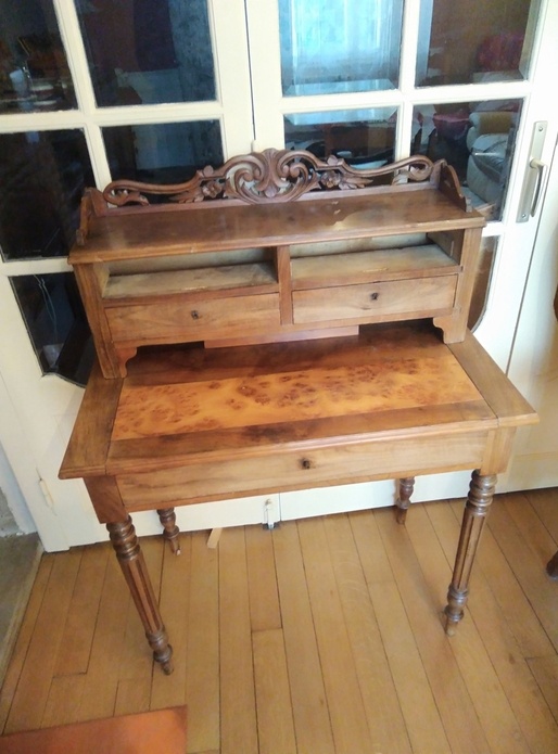 Restauration petit bureau Noyer et placage