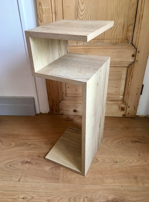 Table de chevet /Assise