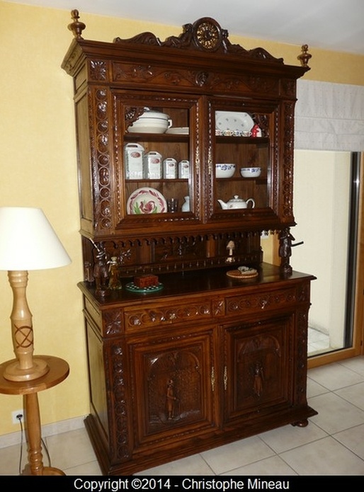 Restauration d'un buffet deux corps breton (centre Morbihan)