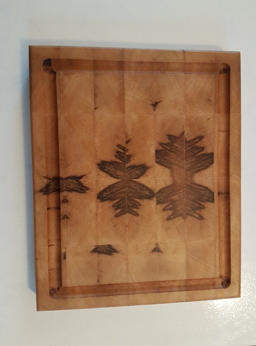 Planche à decouper n 2/ bois debout