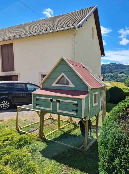 Petit poulailler pour 3 petites cocottes