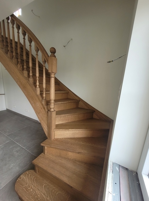 Escalier quart tournant en chêne