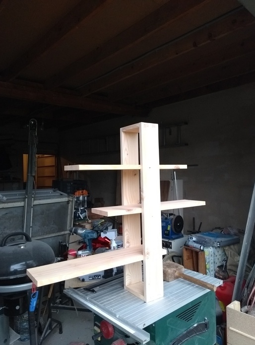 Etagere " Fier de faire des copeaux "