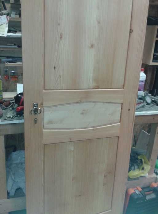 Porte mélèze et sycomore