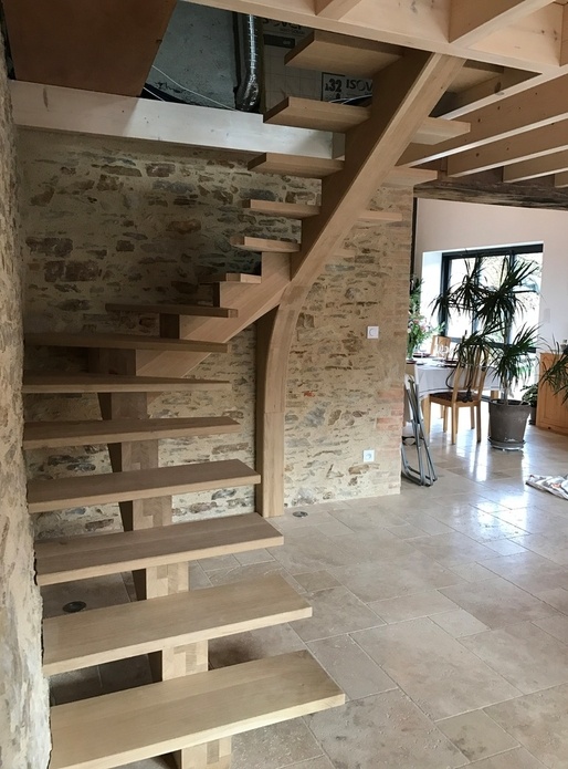 Escalier limon central