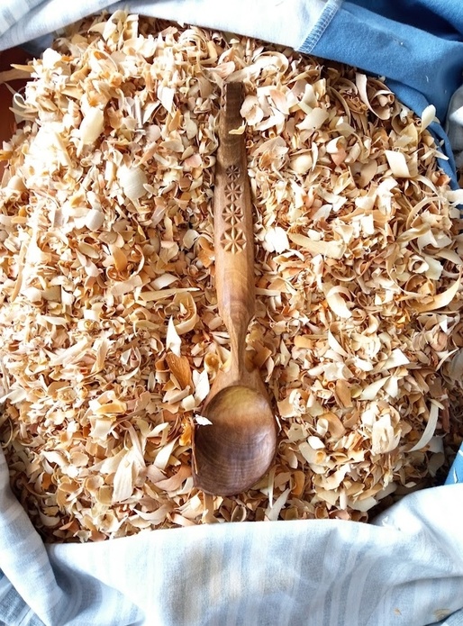 7 ème cuillère de 2023 : Cuillère en bouelau cuite au four et chip carving.