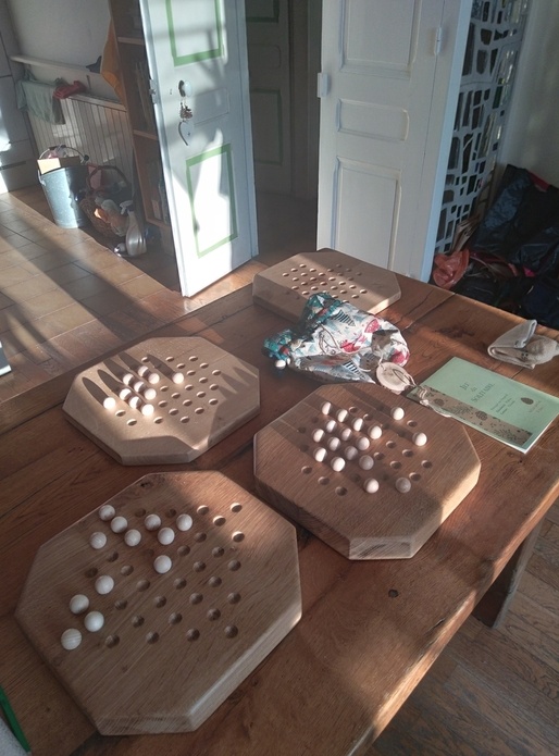 Solitaire (jeux) en chêne pour offrir.