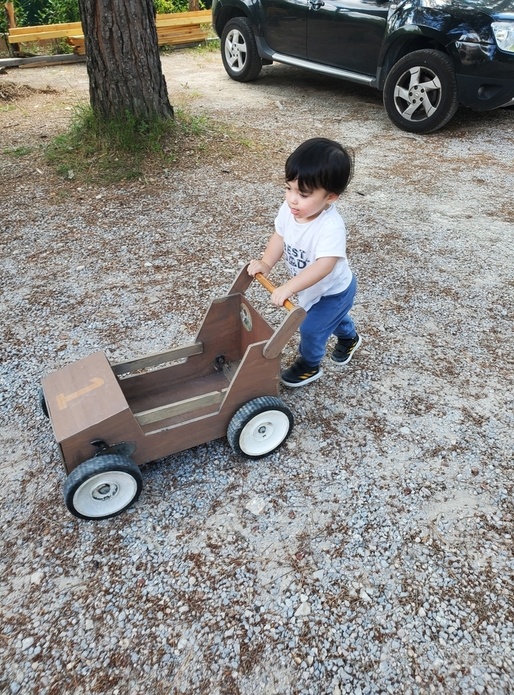 Vintage formule 1 ou comment occuper les gamins avec des bouts de contre-plaque...