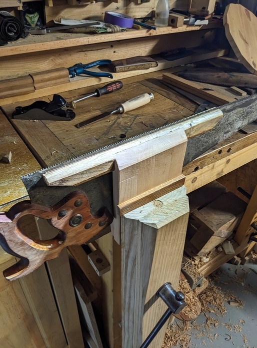 Etau d'affûtage des scies