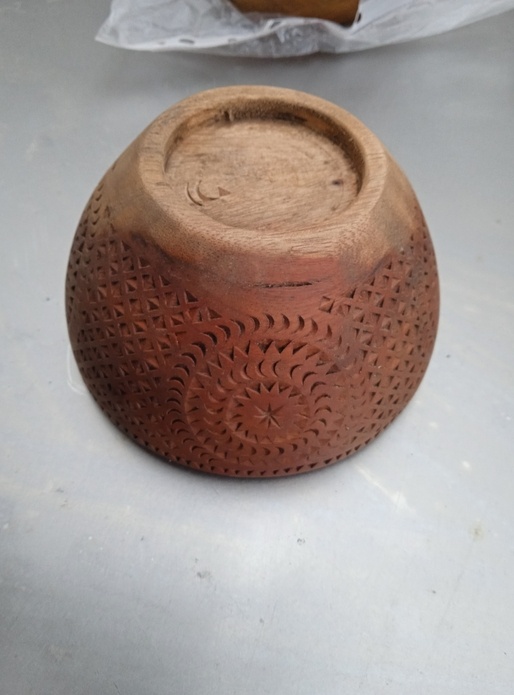 Petit bol en acajou d'Afrique