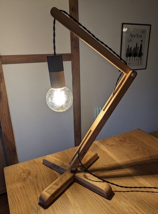 Deux lampes de bureau articulées