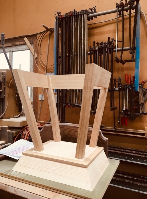 Table de chevet en arêtier