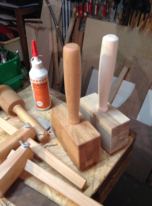 Maillets et trusquins en séries pour le plaisir d’offrir