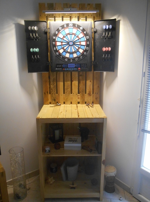 Meuble pour jeu de fléchette