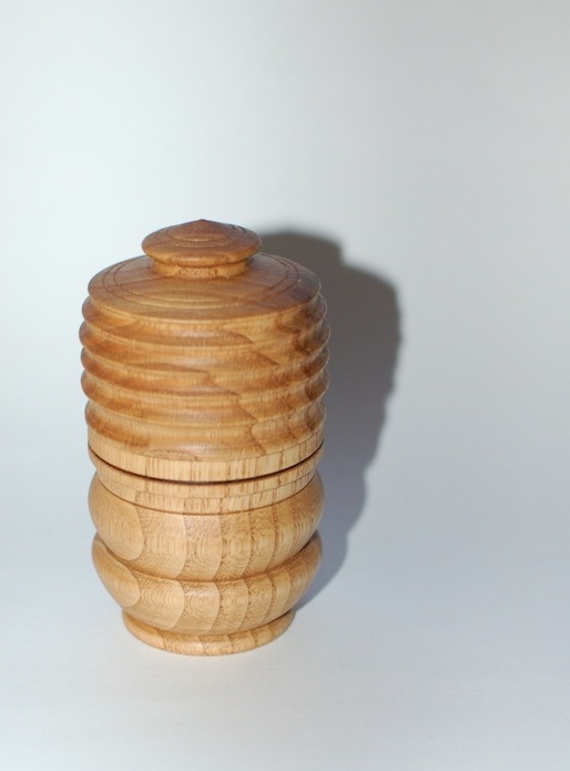 Une petite boîte bizarre