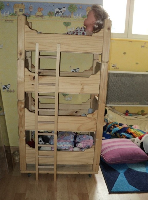 Lits superposés pour poupons