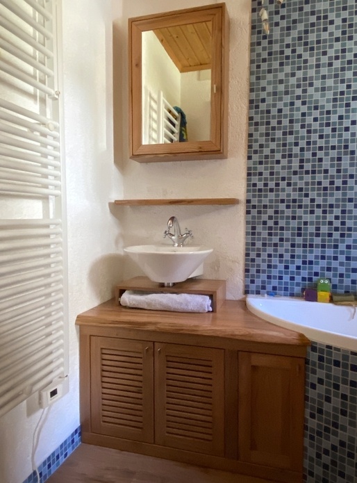 Salle de bain en orme