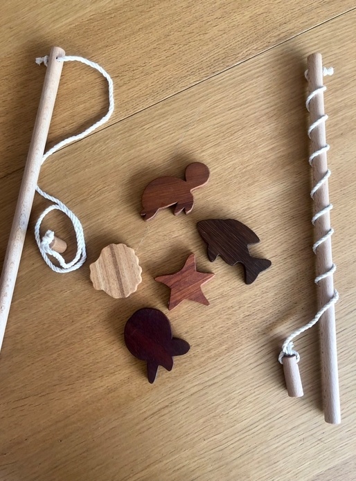 Jeu de pêche à la ligne en bois exotique