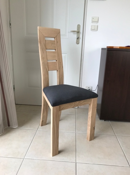 Chaise contemporaine de salle a manger