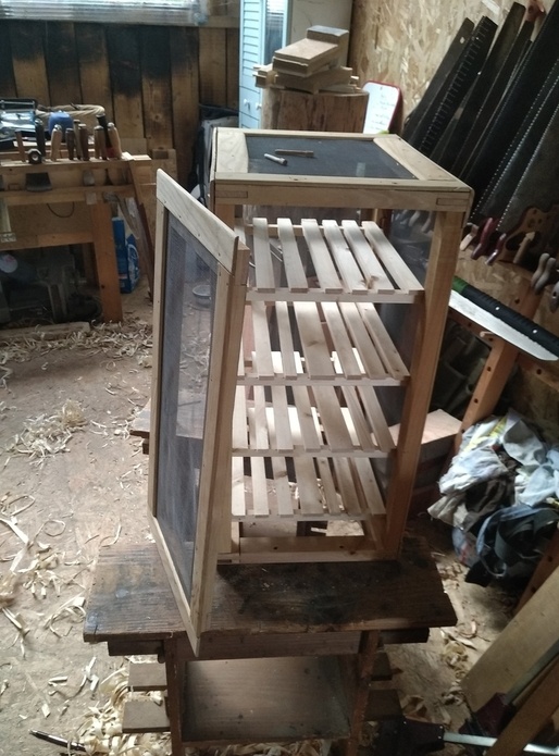 Garde manger ou séchoir en récup pour initiation