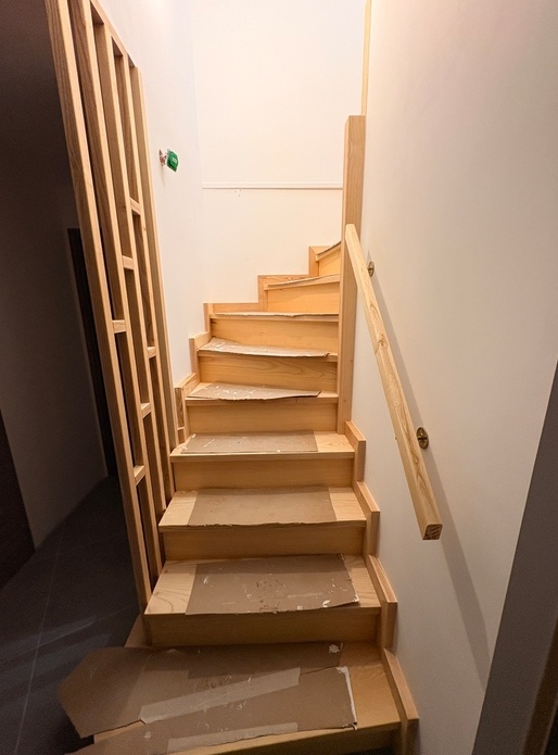 Escalier double quart tournant et claustra