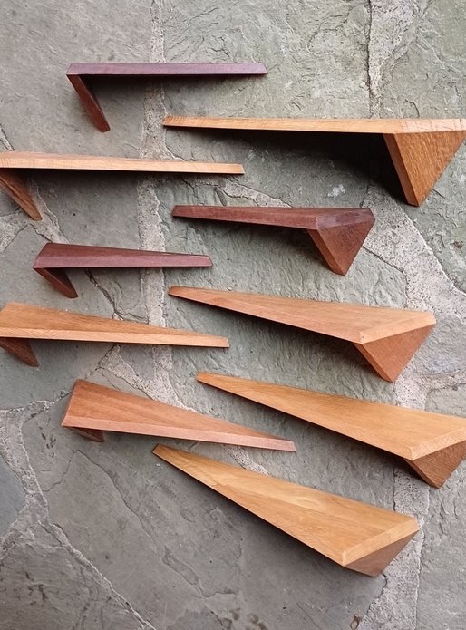 Étagères décoratives à coller