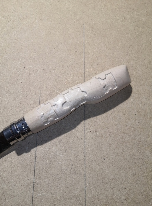 Un couteau ou un puzzle ? les deux^^