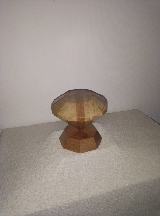 Diamant en chêne et sipo