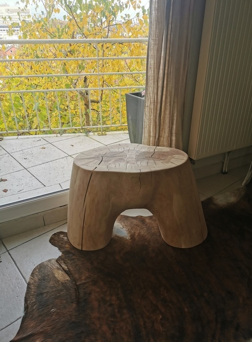 Tabouret massif !