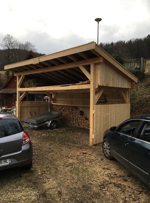 Abris à bois/à foin