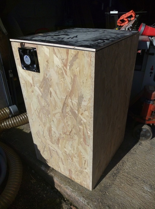 Caisson d'isolation phonique pour compresseur