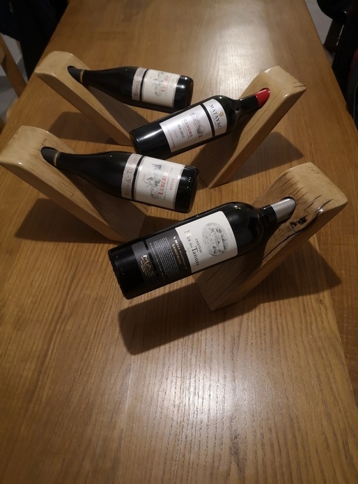 Présentoir à bouteille en équilibre