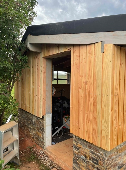 PoolHouse - ossature bois - bardage mélèze