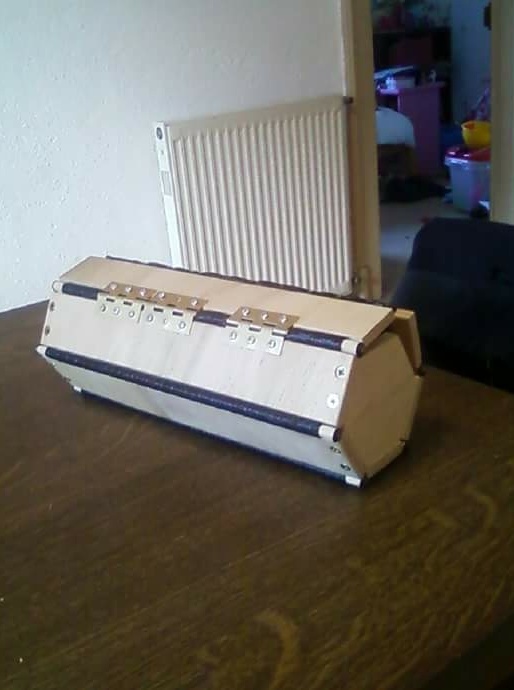 Boîte à boules de pétanque