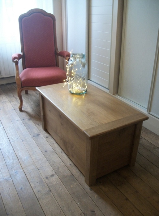 Petit coffre en chêne Nov 2021;