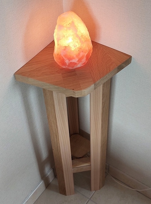 Tablette d'angle faite de chutes