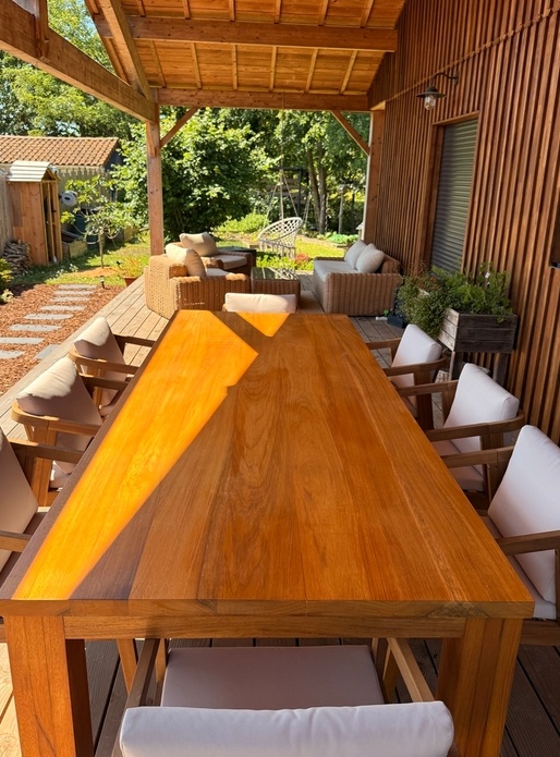 Table extérieure en iroko