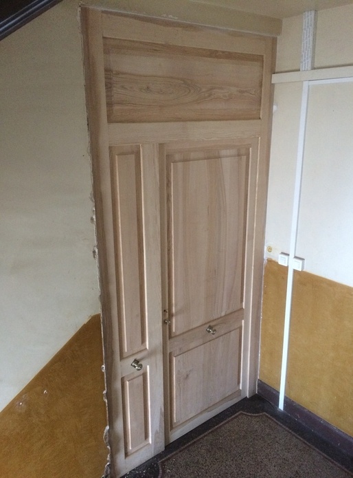 Porte palière en frêne massif